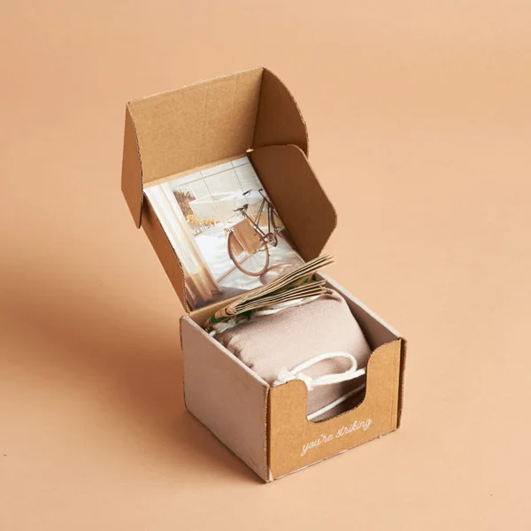 custom-kraft-candle-boxes-1.webp